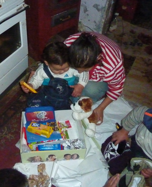 Christmas 2012 “Shoe Box” Gift Distribution to Roma children